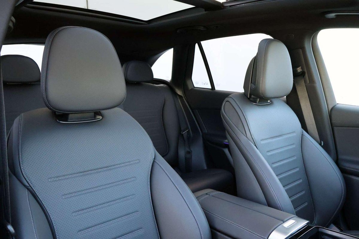 2026 Mercedes-Benz GLC-Class GLC350 e X254 Four Wheel Drive image 10