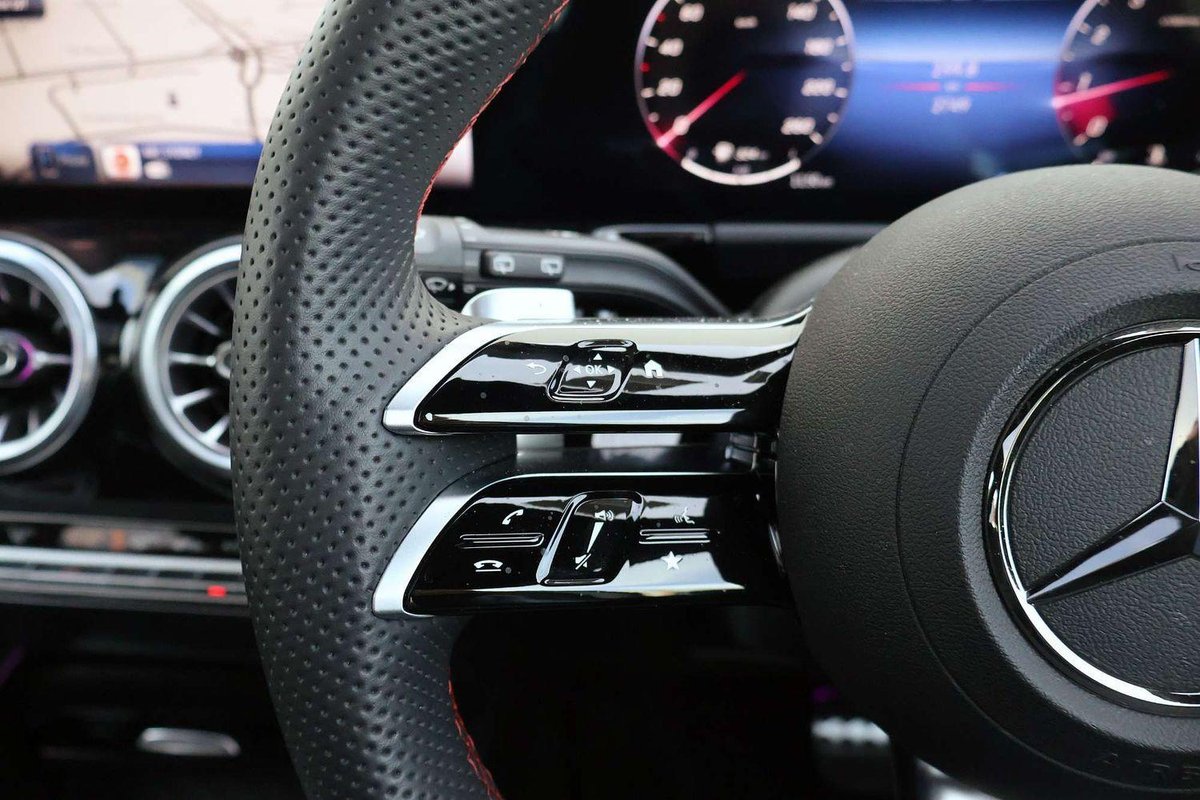 2025 Mercedes-Benz GLA-Class GLA200 H247 image 25