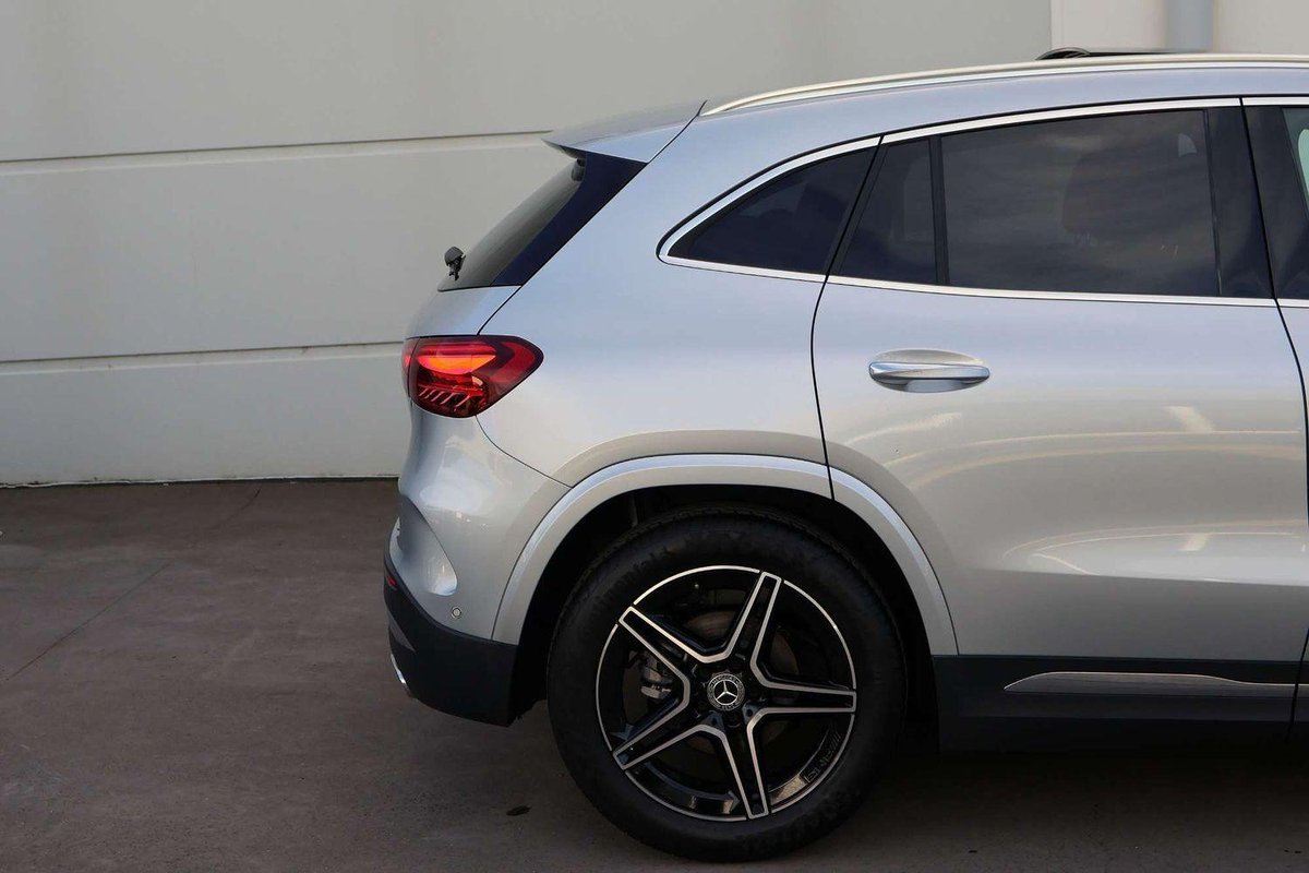 2025 Mercedes-Benz GLA-Class GLA200 H247 image 16
