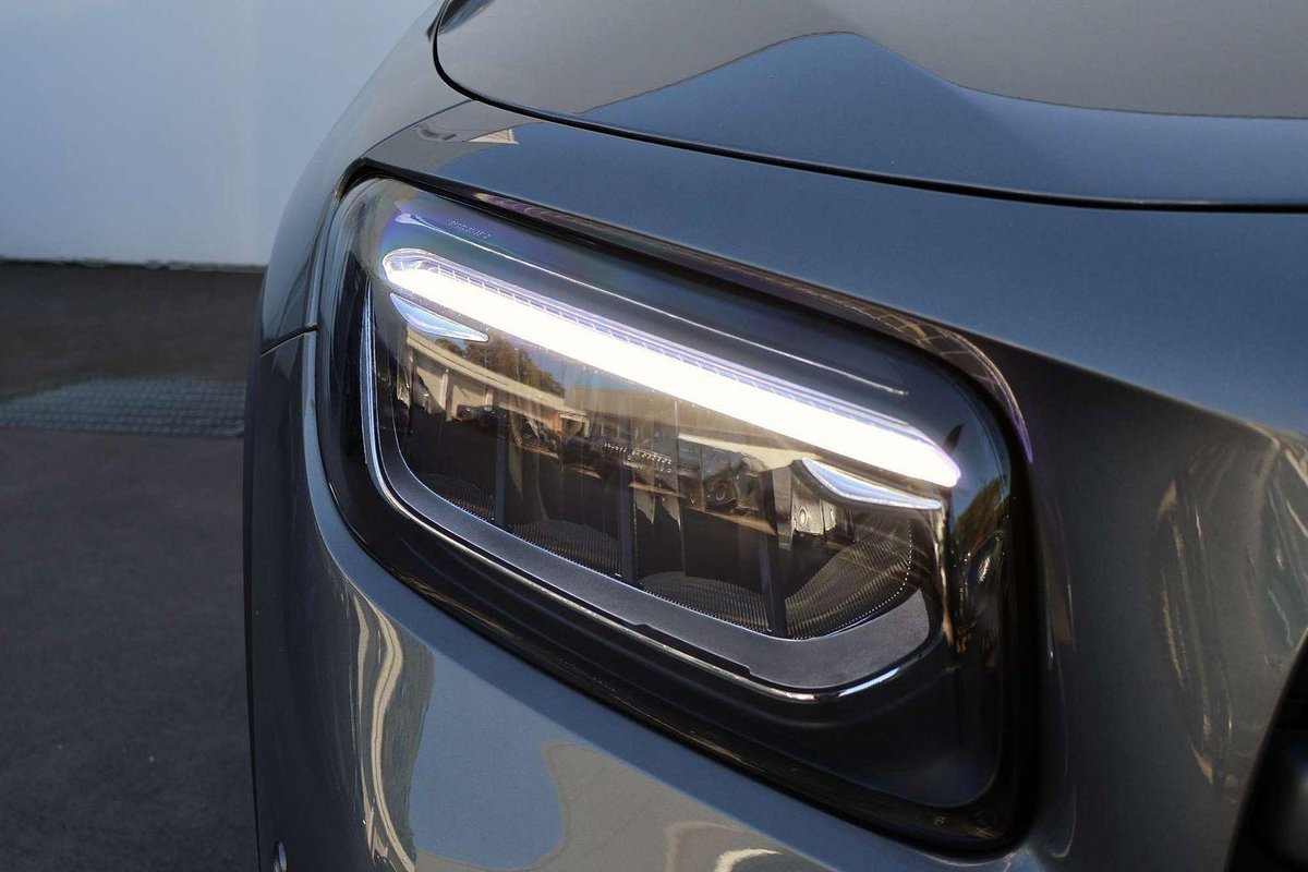 2025 Mercedes-Benz GLB-Class GLB200 X247 image 18