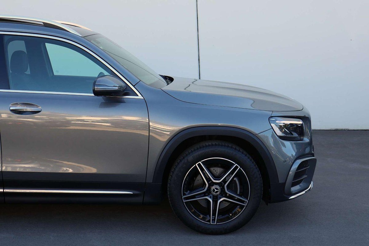 2025 Mercedes-Benz GLB-Class GLB200 X247 image 17