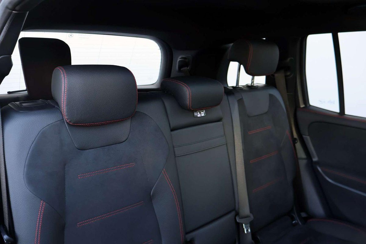 2025 Mercedes-Benz GLB-Class GLB200 X247 image 13
