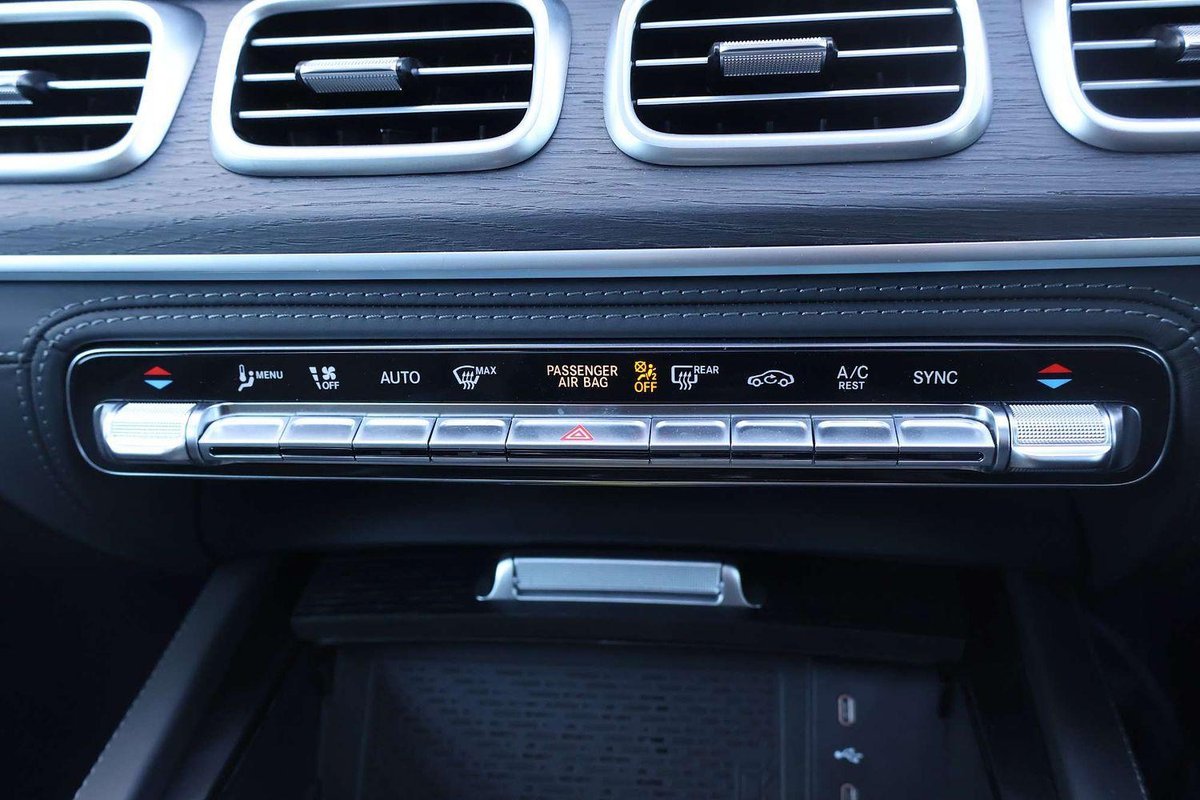 2025 Mercedes-Benz GLS-Class Maybach GLS600 X167 Four Wheel Drive image 26