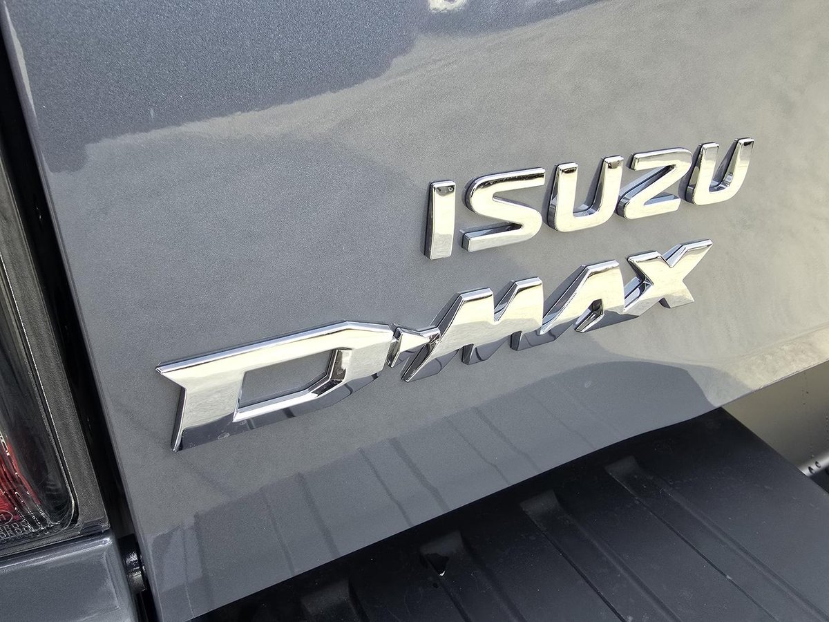2026 Isuzu D-MAX X-TERRAIN MY25.5 4X4 Dual Range image 12