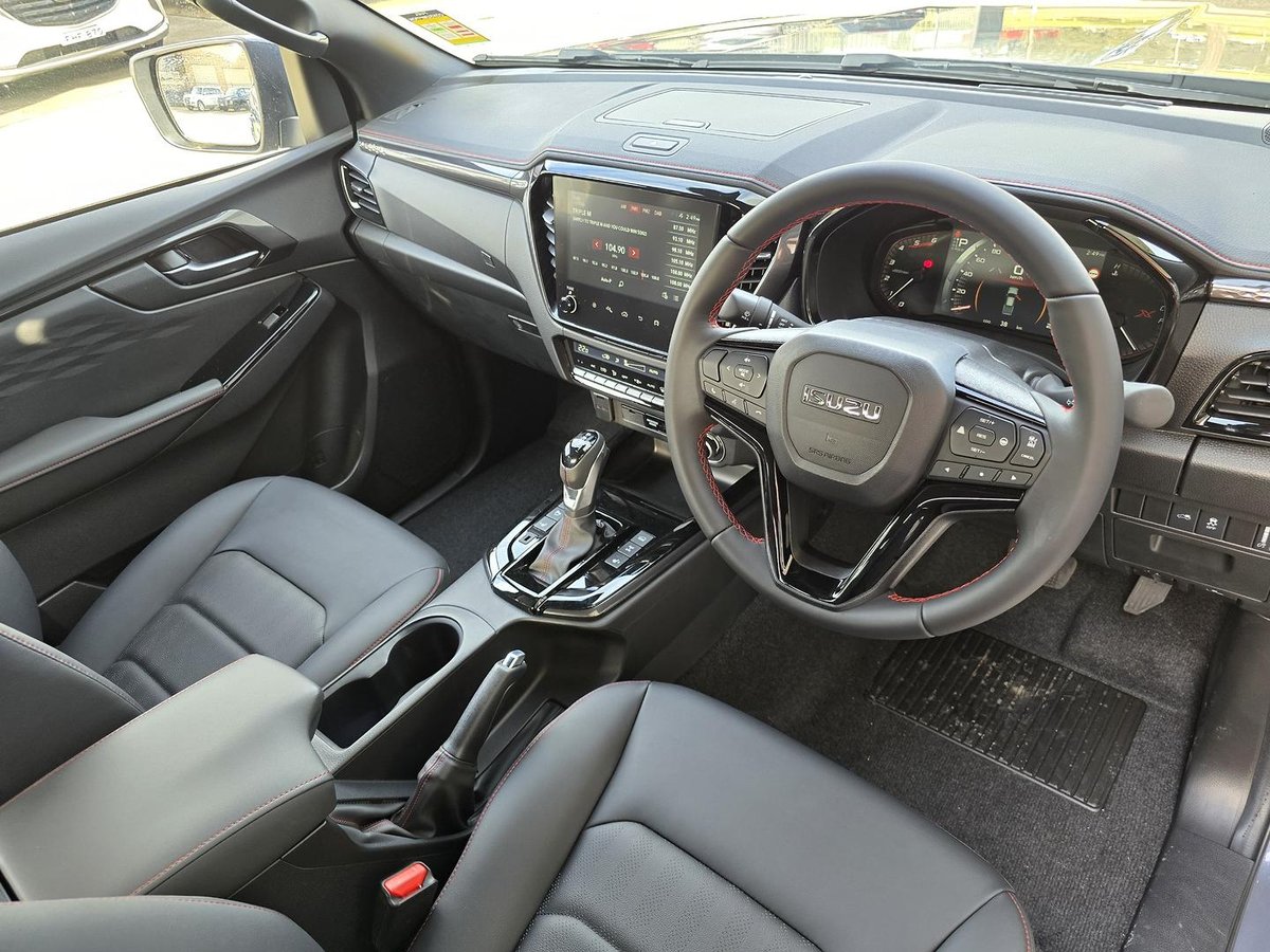 2026 Isuzu D-MAX X-TERRAIN MY25.5 4X4 Dual Range image 15