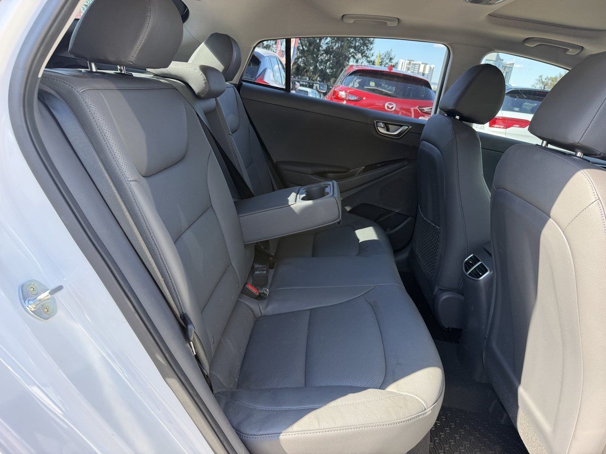 2022 Hyundai IONIQ Plug-in Premium AE.V4 MY22 image 11