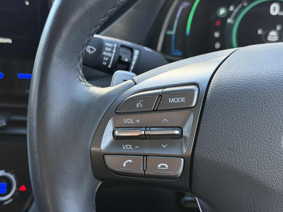 2022 Hyundai IONIQ Plug-in Premium AE.V4 MY22 image 16