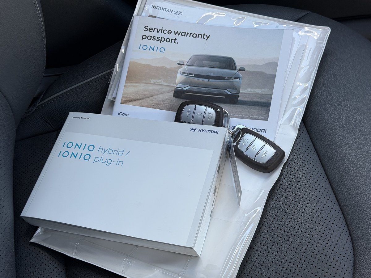 2022 Hyundai IONIQ Plug-in Premium AE.V4 MY22 image 23