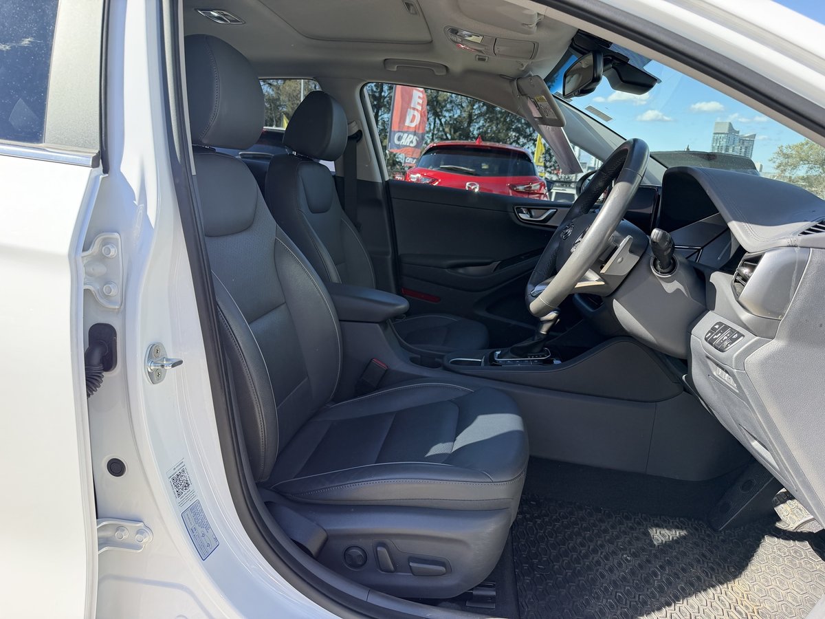 2022 Hyundai IONIQ Plug-in Premium AE.V4 MY22 image 9