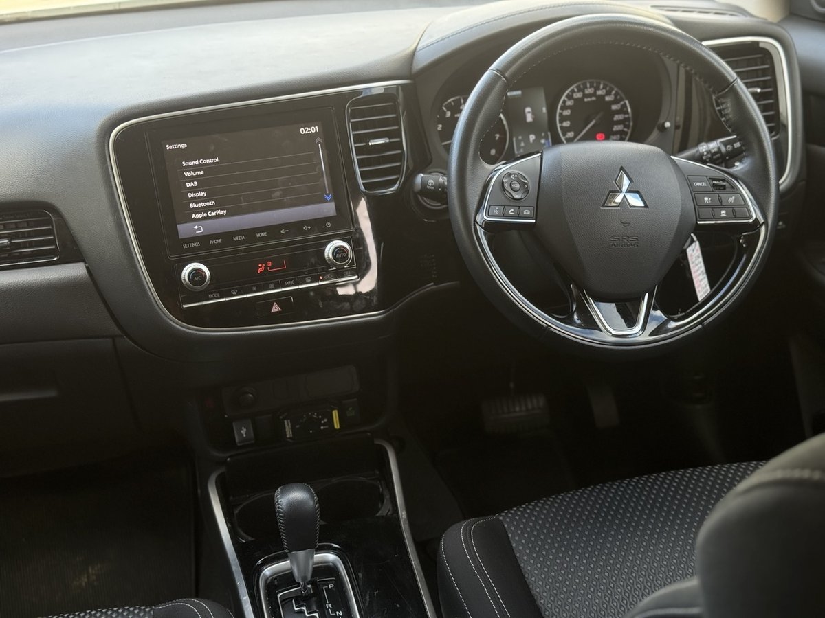 2020 Mitsubishi Outlander ES ADAS ZL MY20 AWD image 9