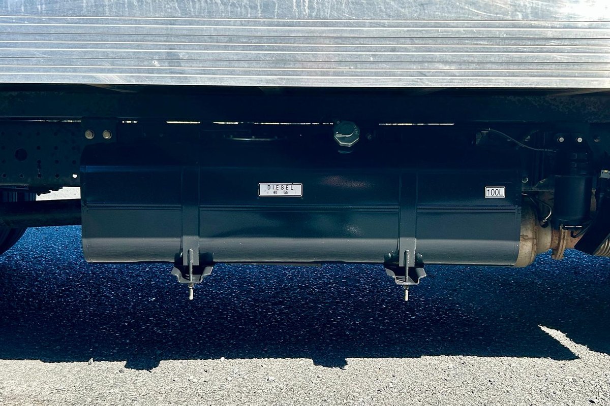 2013 Fuso Canter 515 image 18