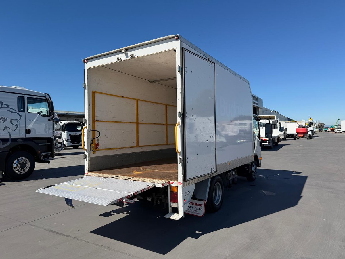 2021 Isuzu N Series NPR 45/55-155 image 15