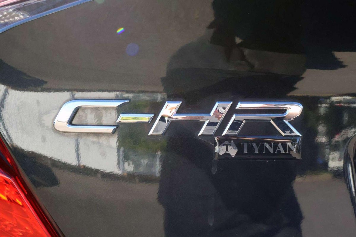 2017 Toyota C-HR NGX10R image 21