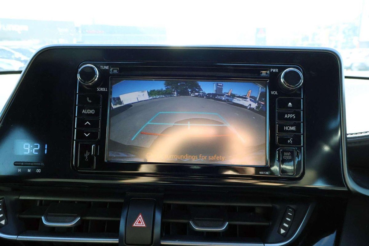 2017 Toyota C-HR NGX10R image 13