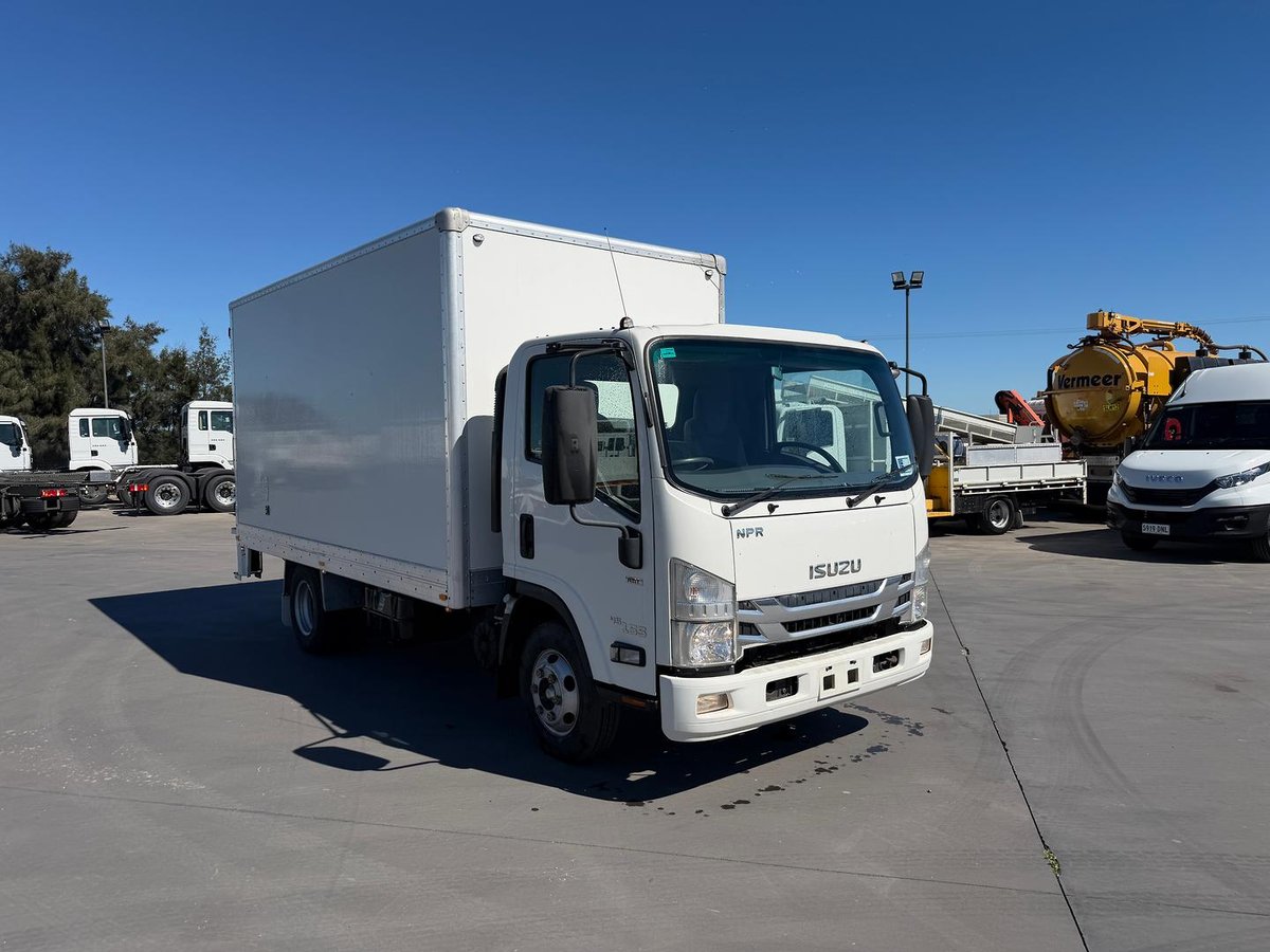 2019 Isuzu N Series NPR 45/55-155 image 11