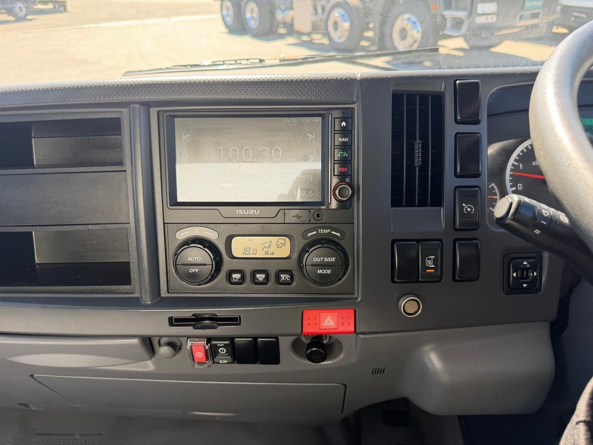 2019 Isuzu N Series NPR 45/55-155 image 17