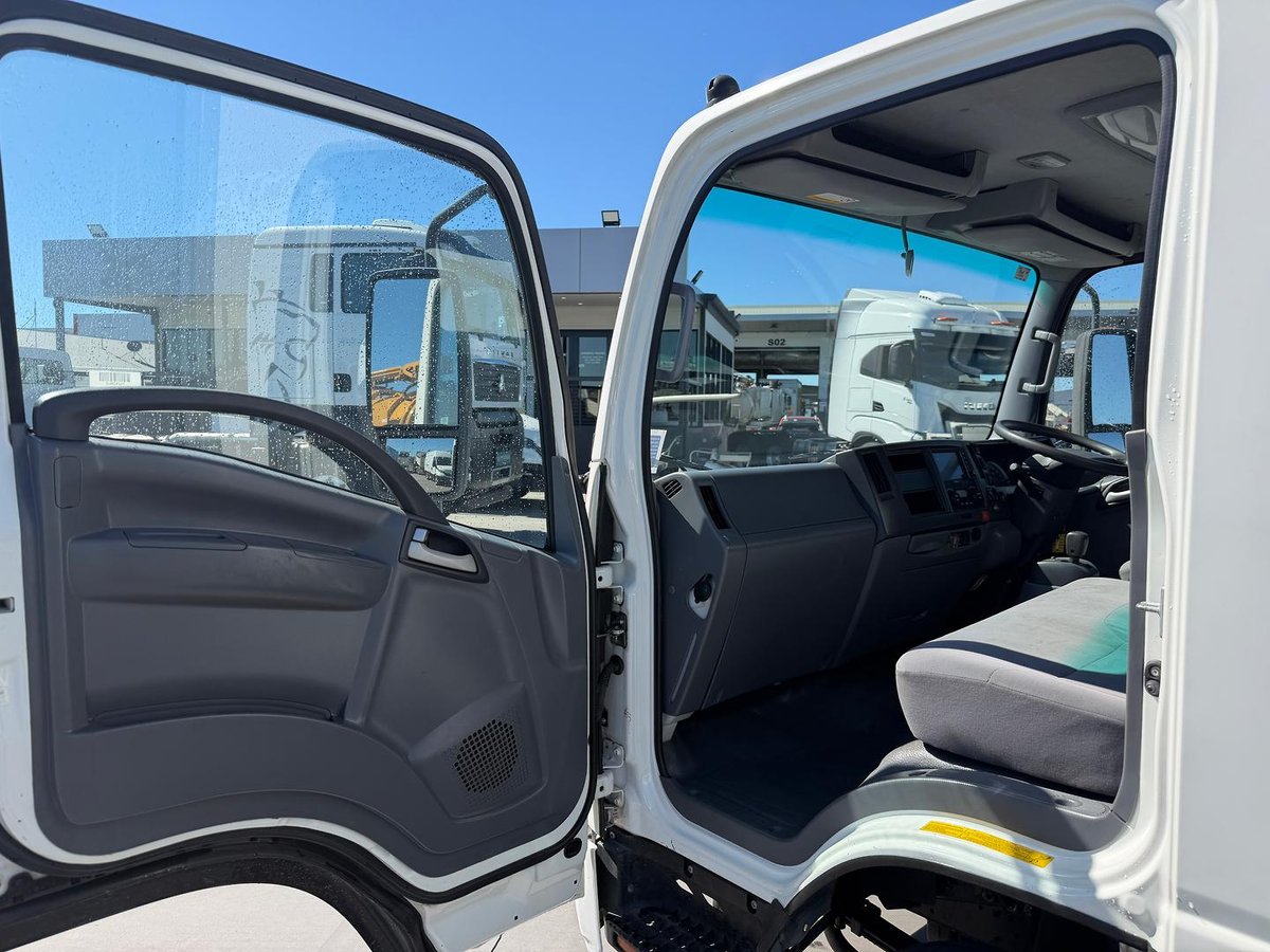 2019 Isuzu N Series NPR 45/55-155 image 19
