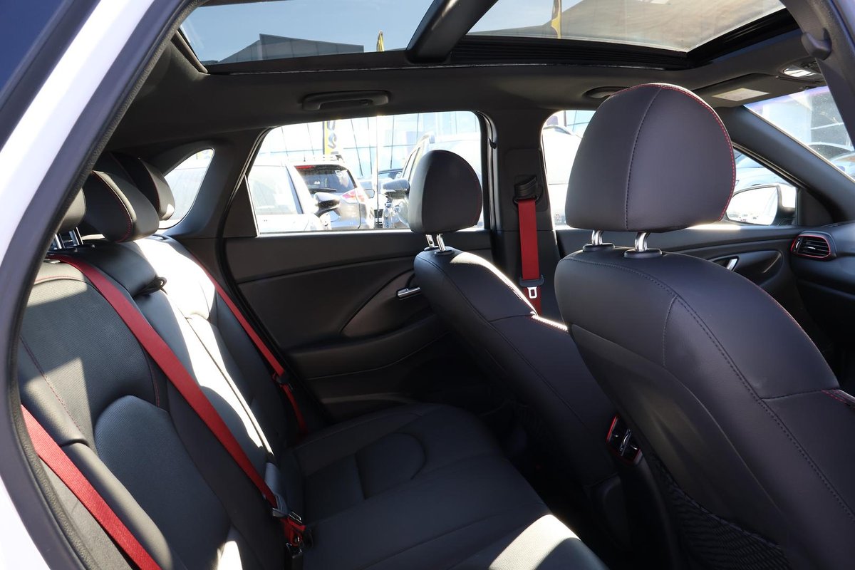 2018 Hyundai i30 SR Premium PD2 MY18 image 23