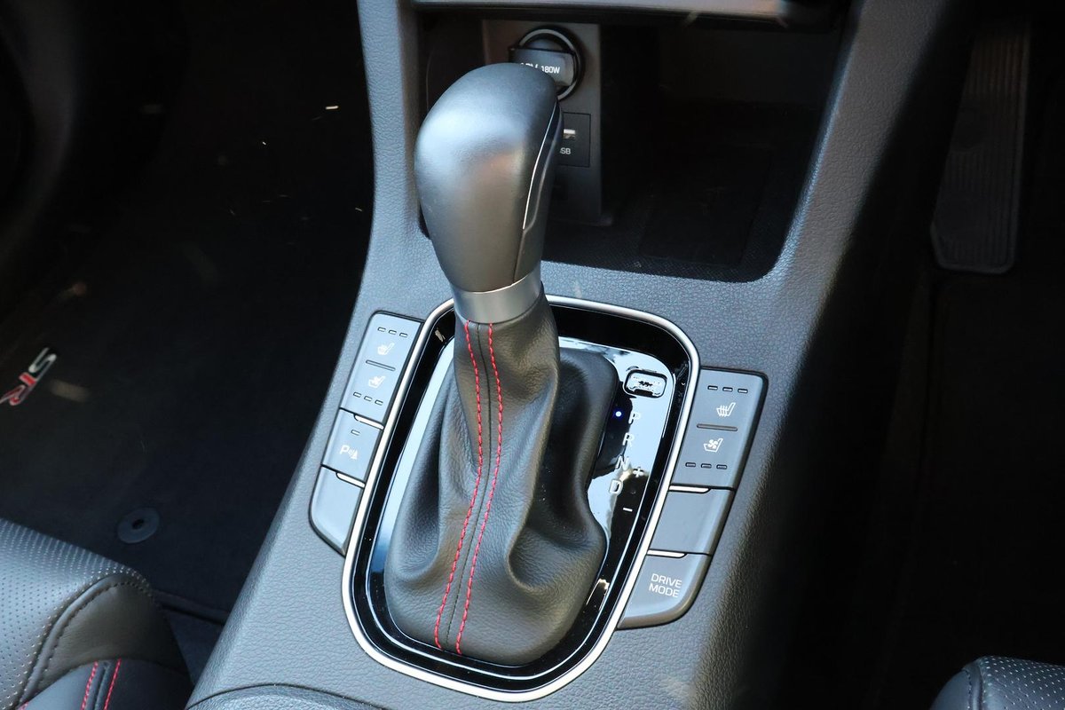 2018 Hyundai i30 SR Premium PD2 MY18 image 19
