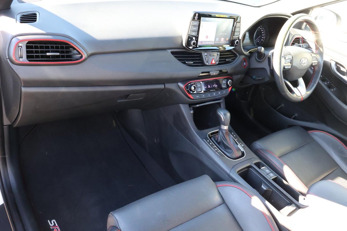 2018 Hyundai i30 SR Premium PD2 MY18 image 26