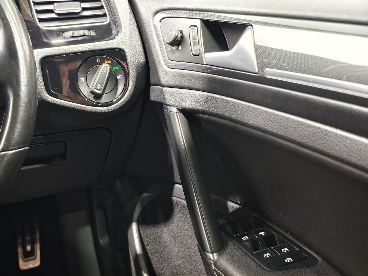 2017 Volkswagen Golf 110TSI Highline 7.5 MY17 image 14