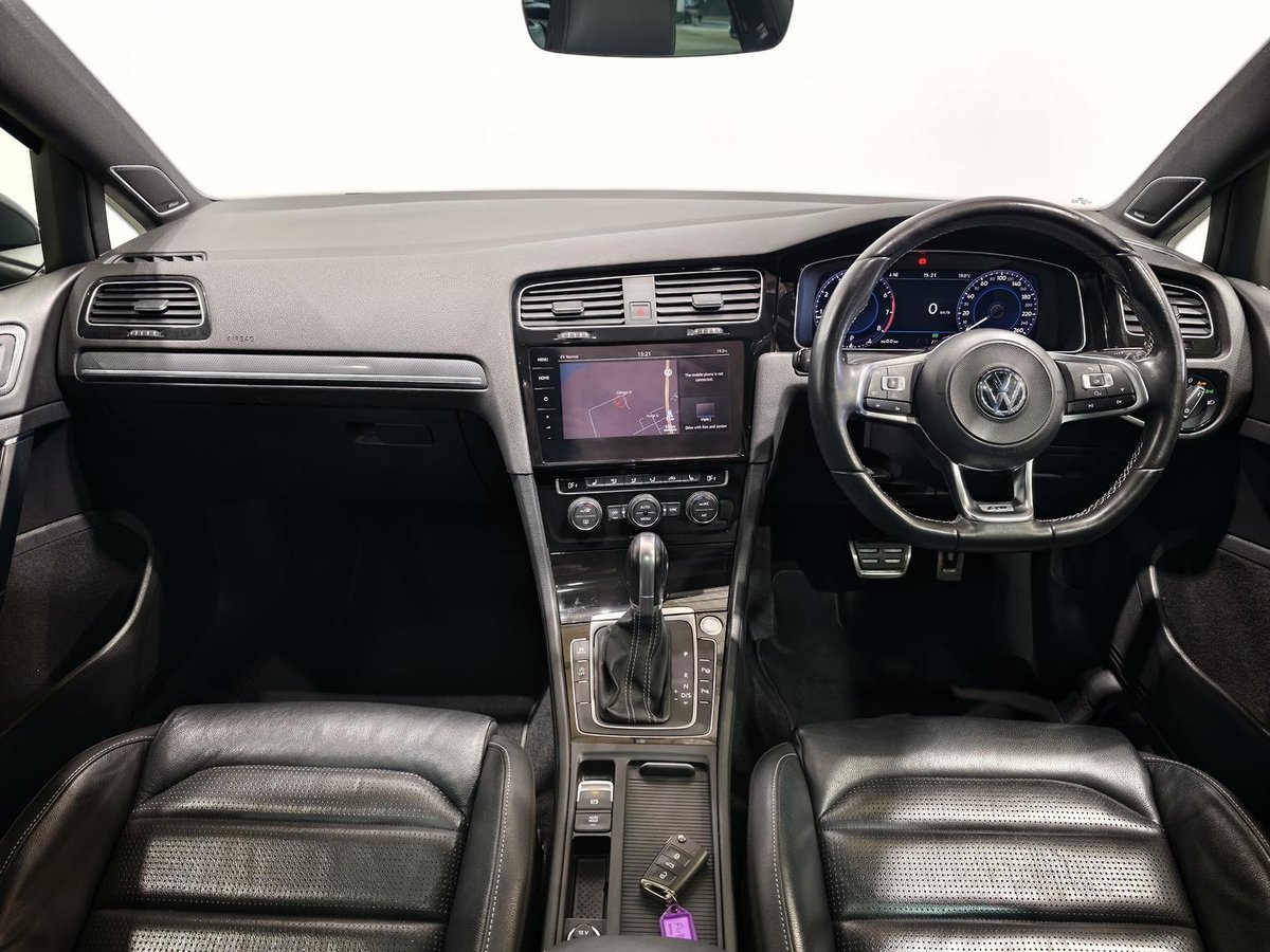 2017 Volkswagen Golf 110TSI Highline 7.5 MY17 image 16