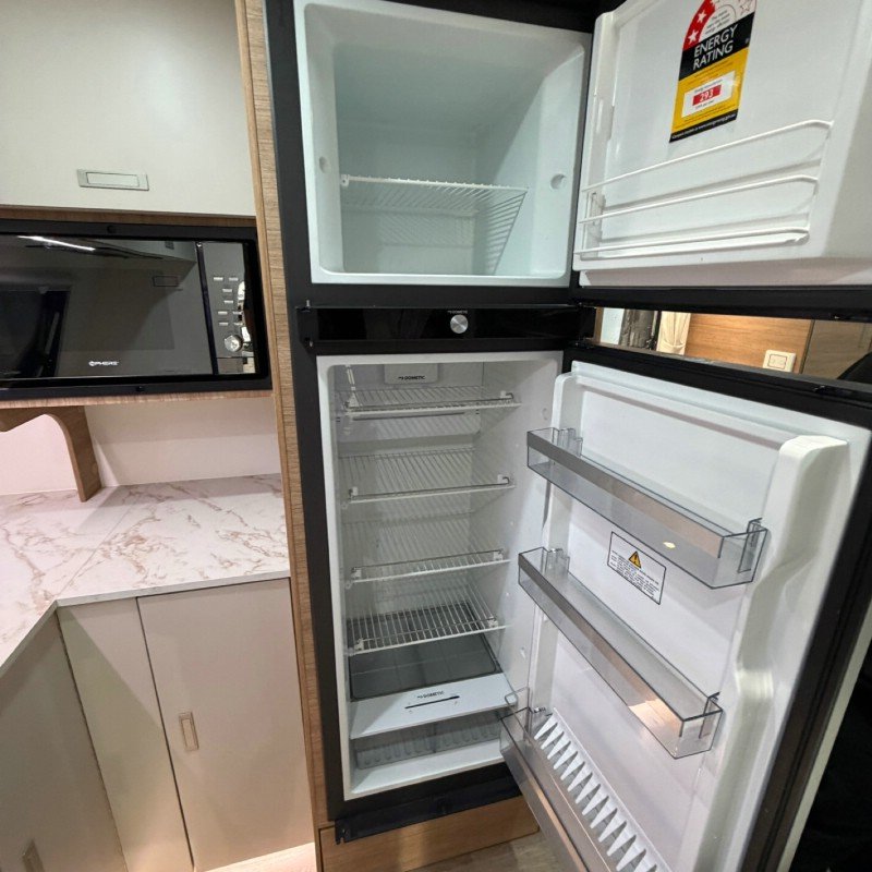 2025 JAYCO SILVERLINE 21.65-4.OB.SL-MY25 image 12