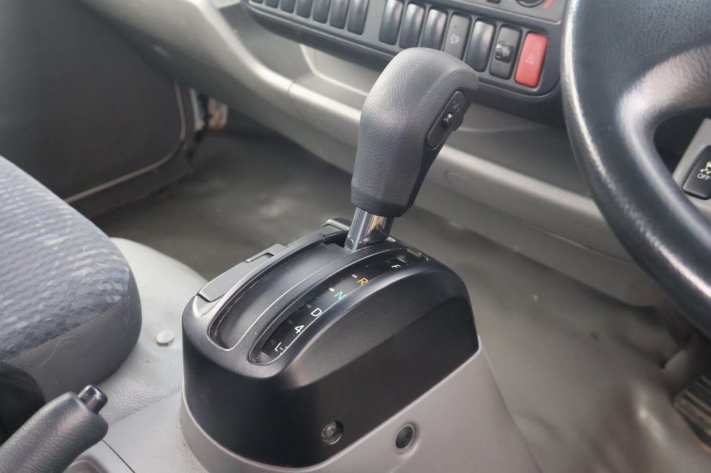 2018 HINO DUTRO 616 image 20