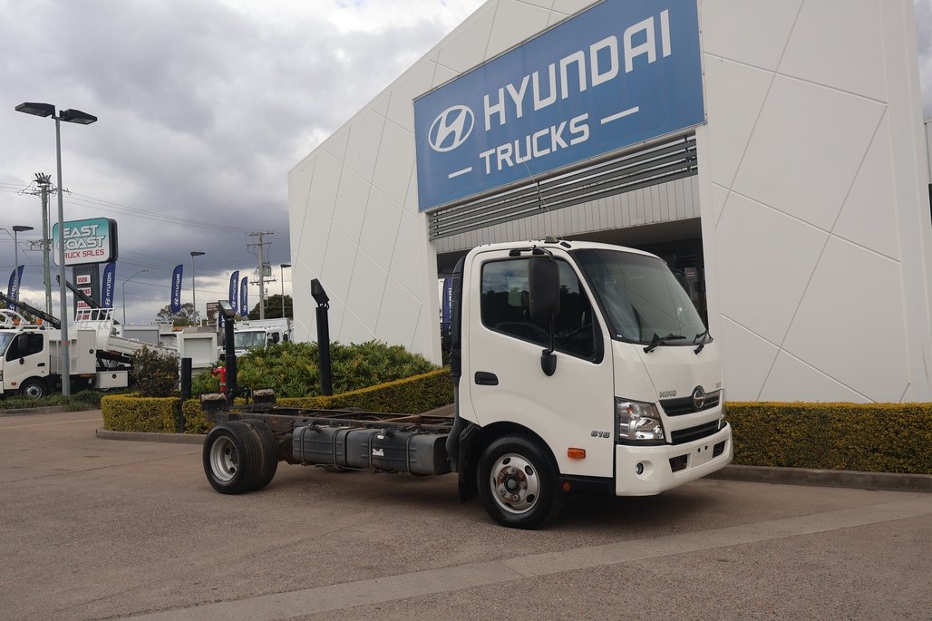 2018 HINO DUTRO 616 image 23