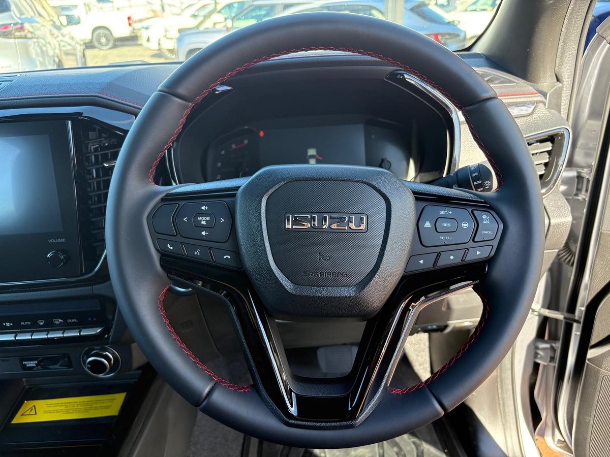 2026 Isuzu D-MAX X-TERRAIN MY25.5 4X4 Dual Range image 9