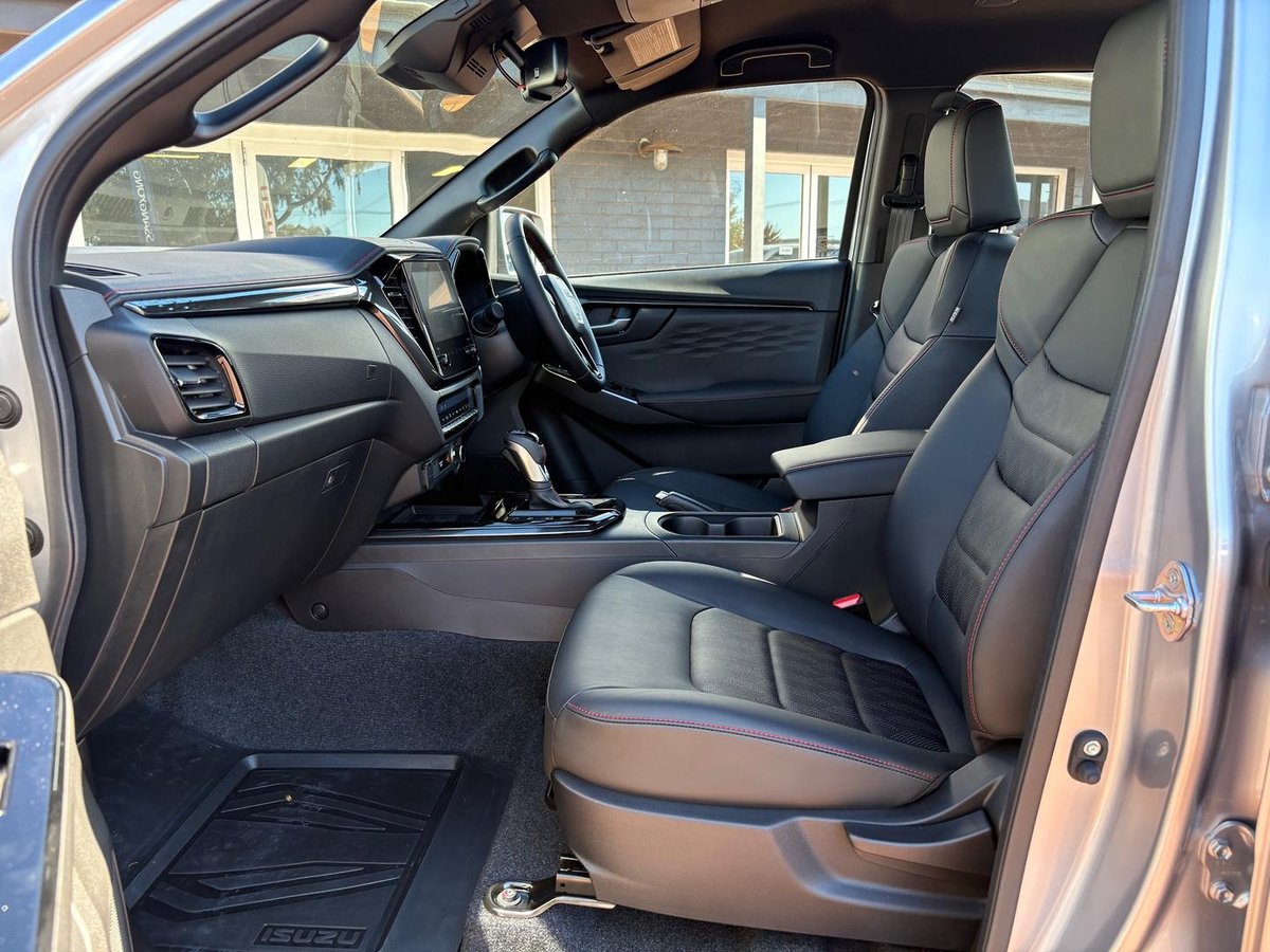 2026 Isuzu D-MAX X-TERRAIN MY25.5 4X4 Dual Range image 19