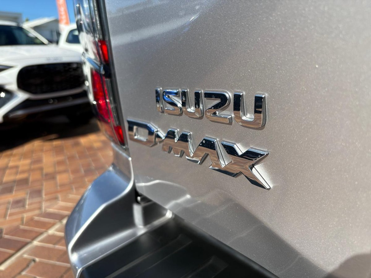 2026 Isuzu D-MAX X-TERRAIN MY25.5 4X4 Dual Range image 7