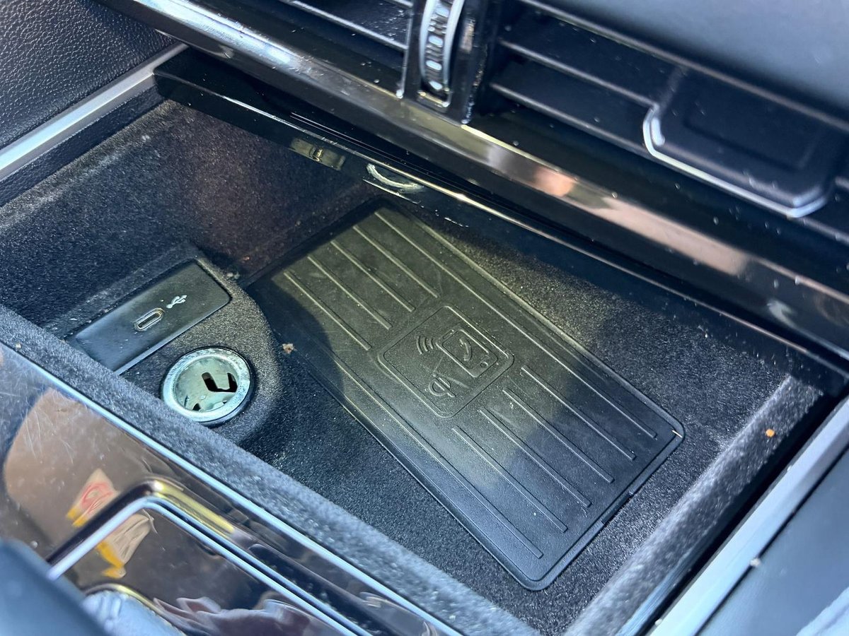 2022 Volkswagen Touareg 210TDI R-Line CR MY23 Four Wheel Drive image 32