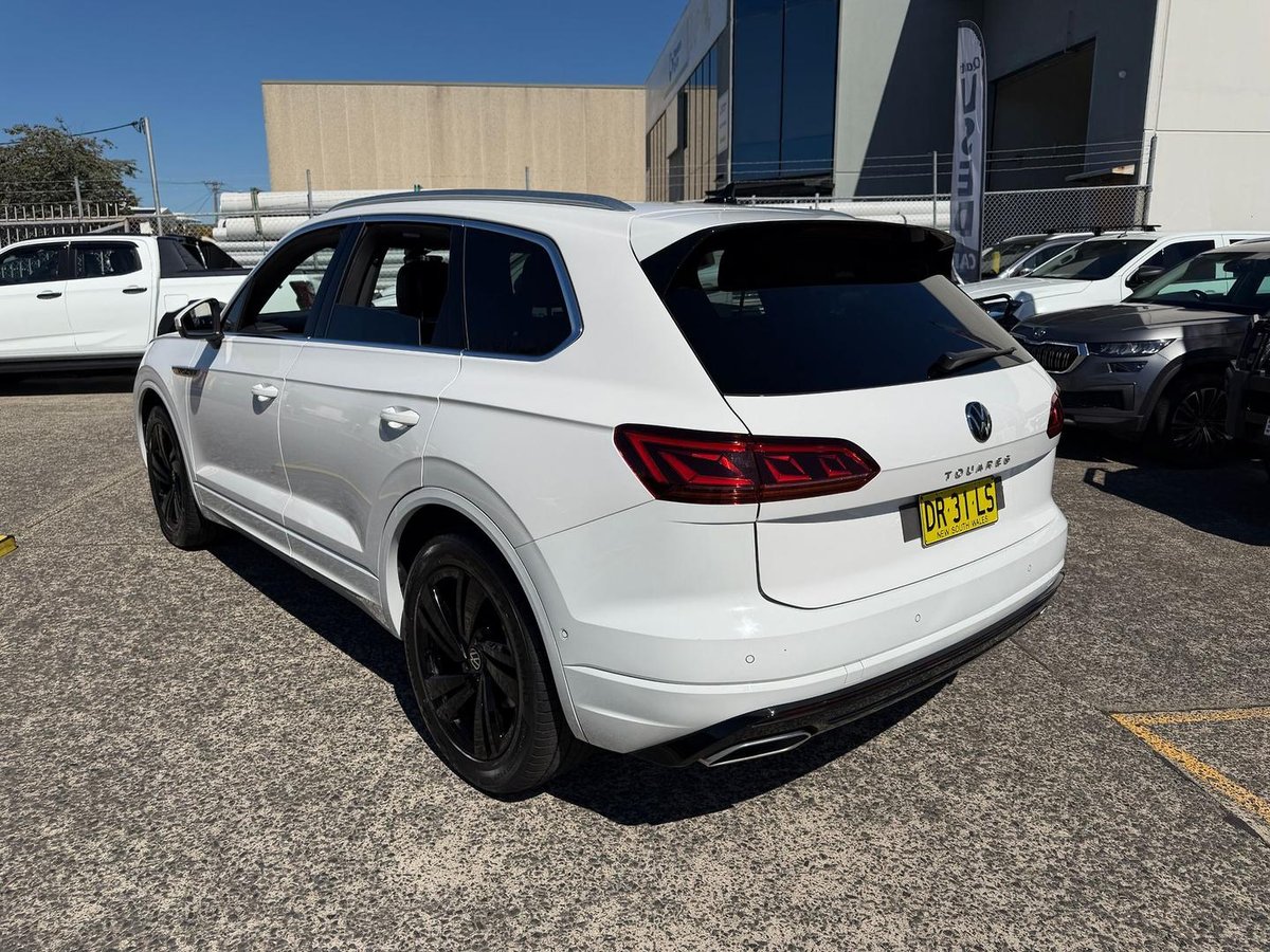 2022 Volkswagen Touareg 210TDI R-Line CR MY23 Four Wheel Drive image 8