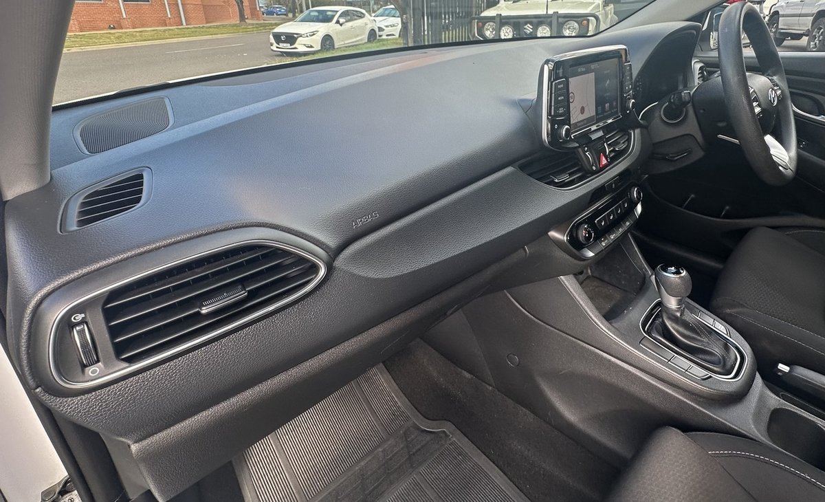 2017 Hyundai i30 Active PD MY18 image 15