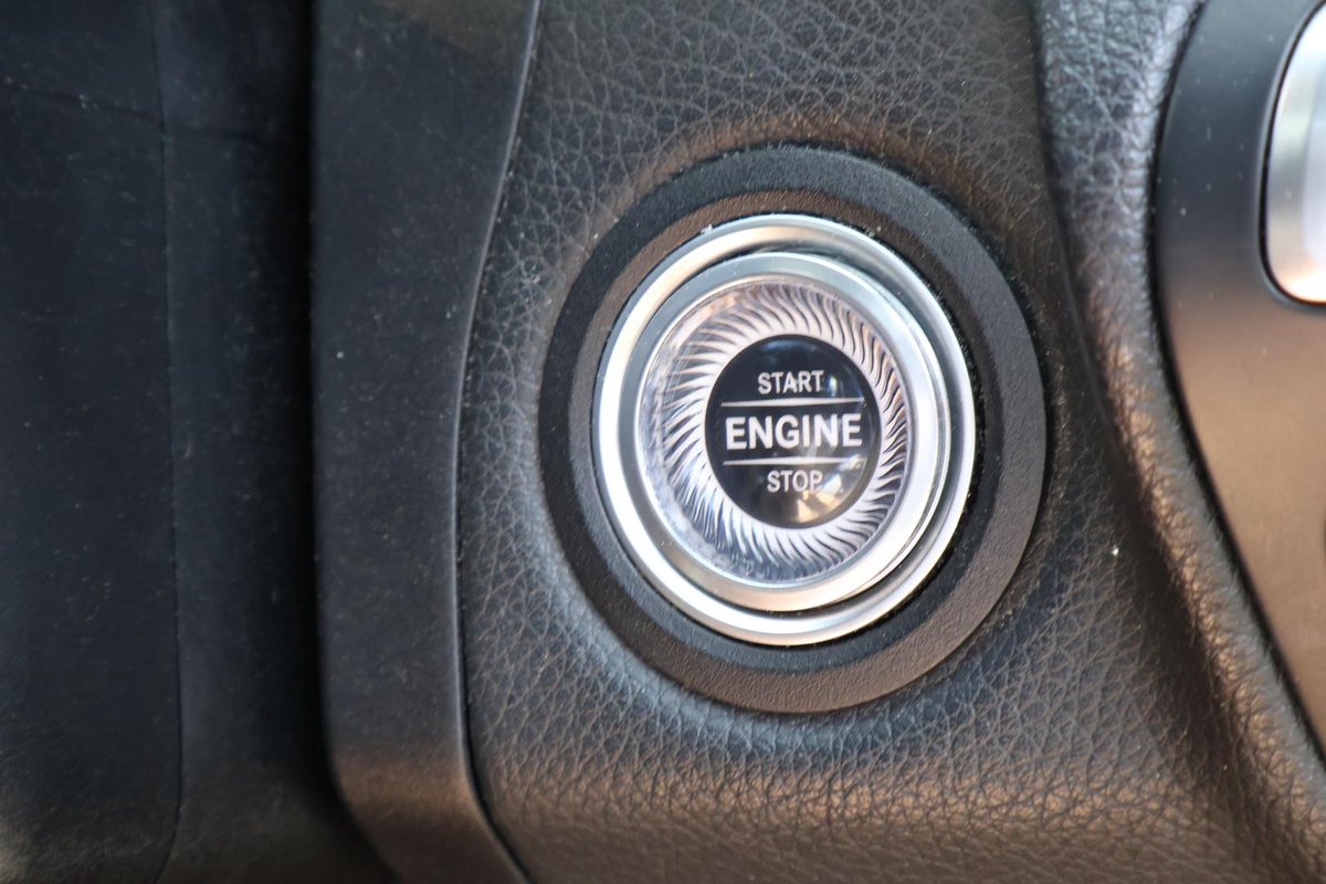 2020 Mercedes-Benz C-Class C200 C205 image 17