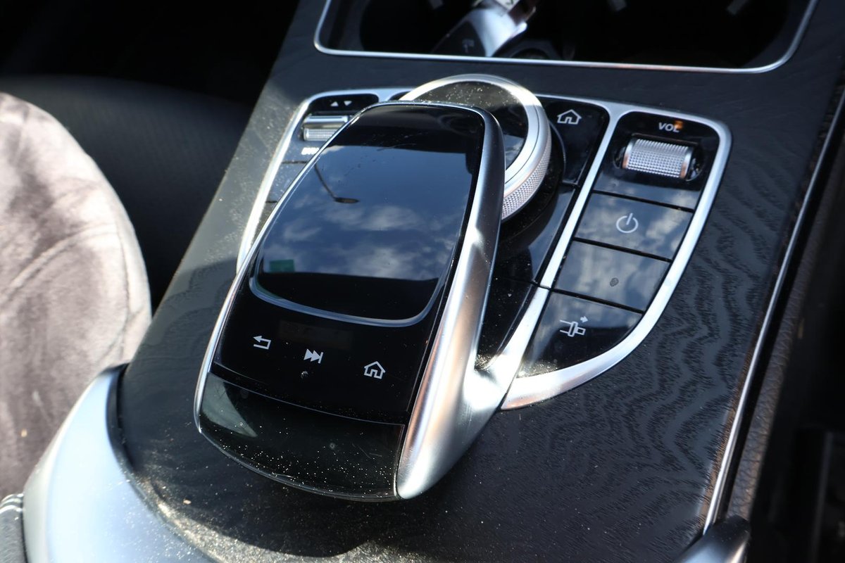 2020 Mercedes-Benz C-Class C200 C205 image 21