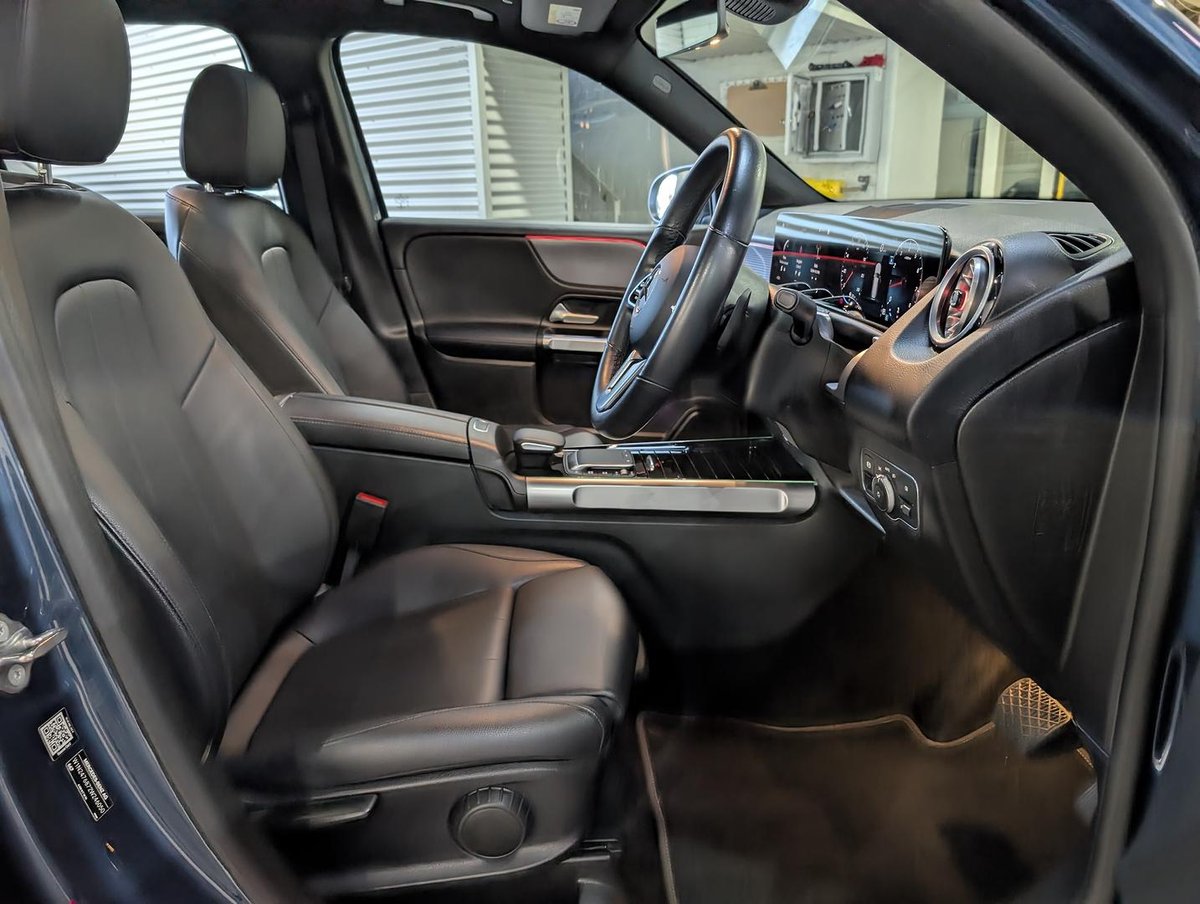 2023 Mercedes-Benz GLB-Class GLB200 X247 image 35