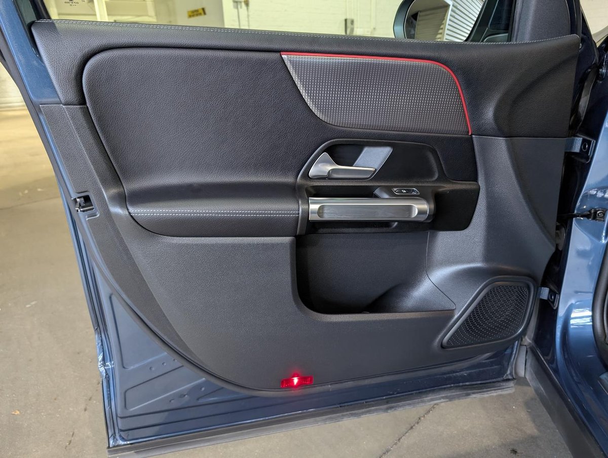 2023 Mercedes-Benz GLB-Class GLB200 X247 image 27