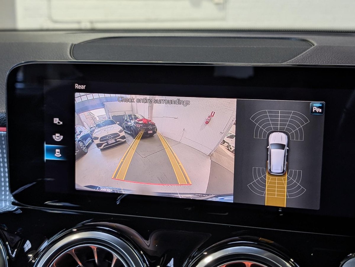 2023 Mercedes-Benz GLB-Class GLB200 X247 image 40