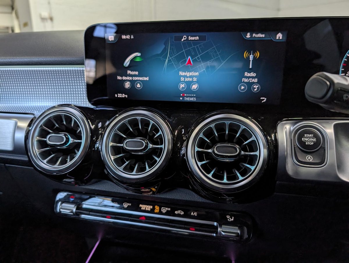 2023 Mercedes-Benz GLB-Class GLB200 X247 image 10