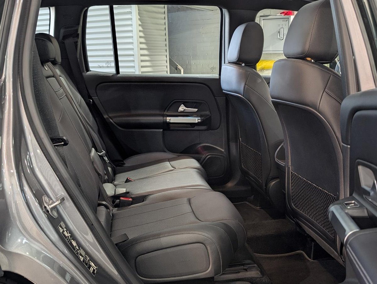 2023 Mercedes-Benz GLB-Class GLB200 X247 image 32