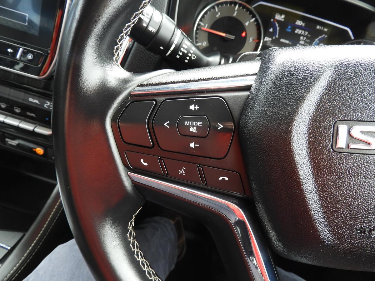 2024 Isuzu MU-X LS-T MY24 4X4 Dual Range image 14