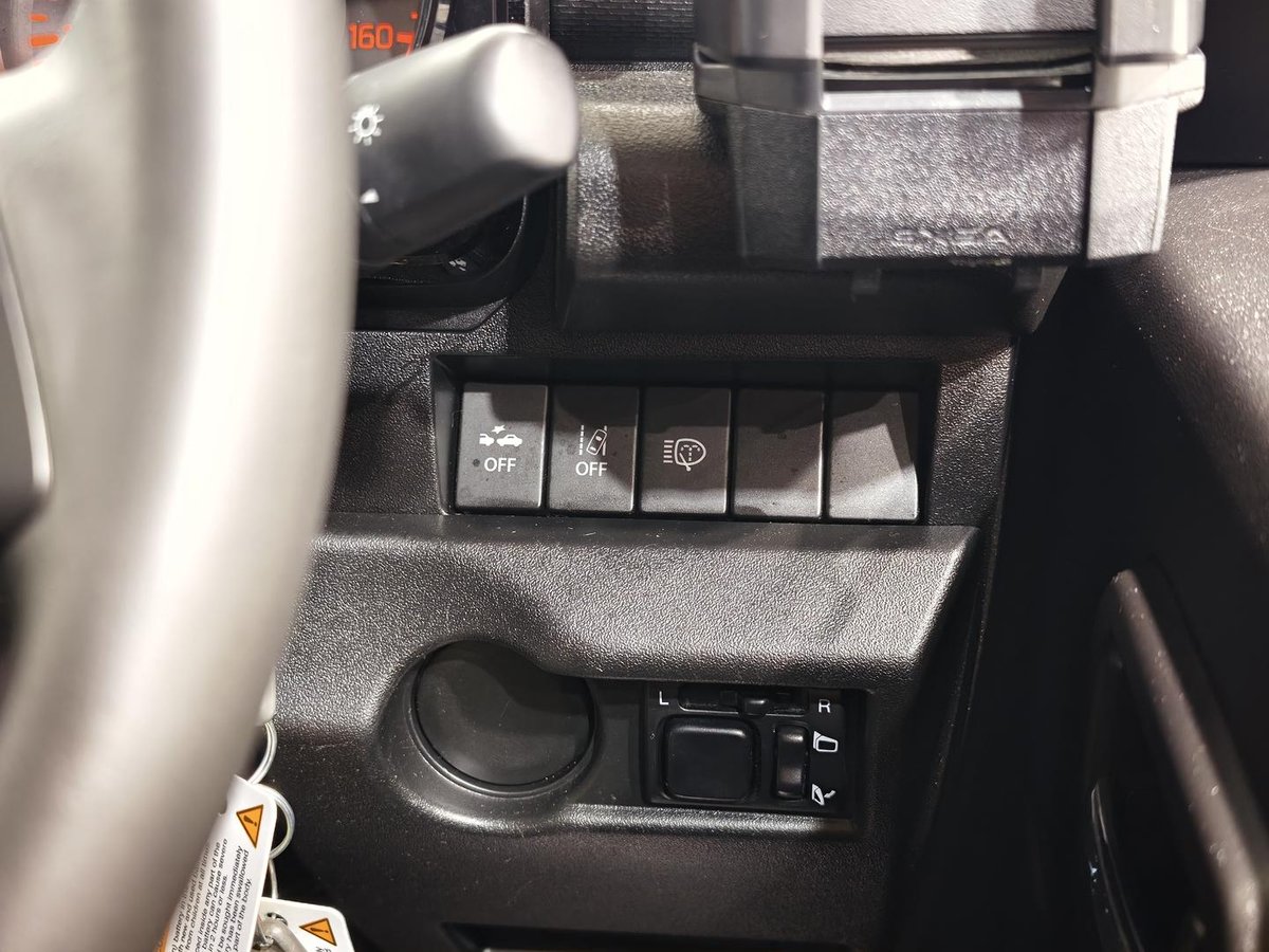 2022 Suzuki Jimny GLX GJ 4X4 Dual Range image 15