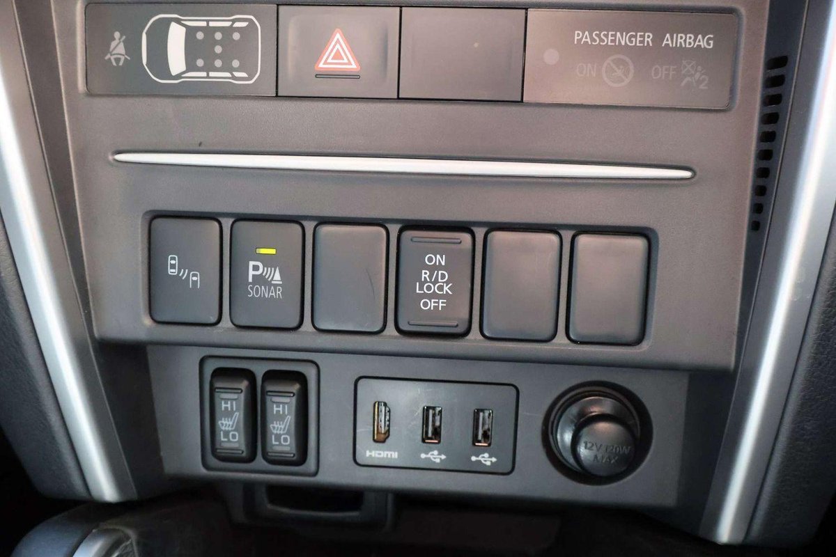 2023 Mitsubishi Triton GLS MR MY23 4X4 Dual Range image 15