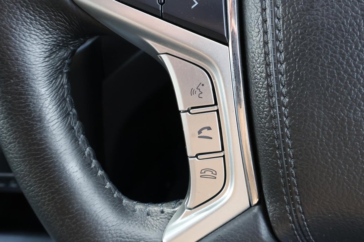 2023 Mitsubishi Triton GLX-R MR MY23 4X4 Dual Range image 11