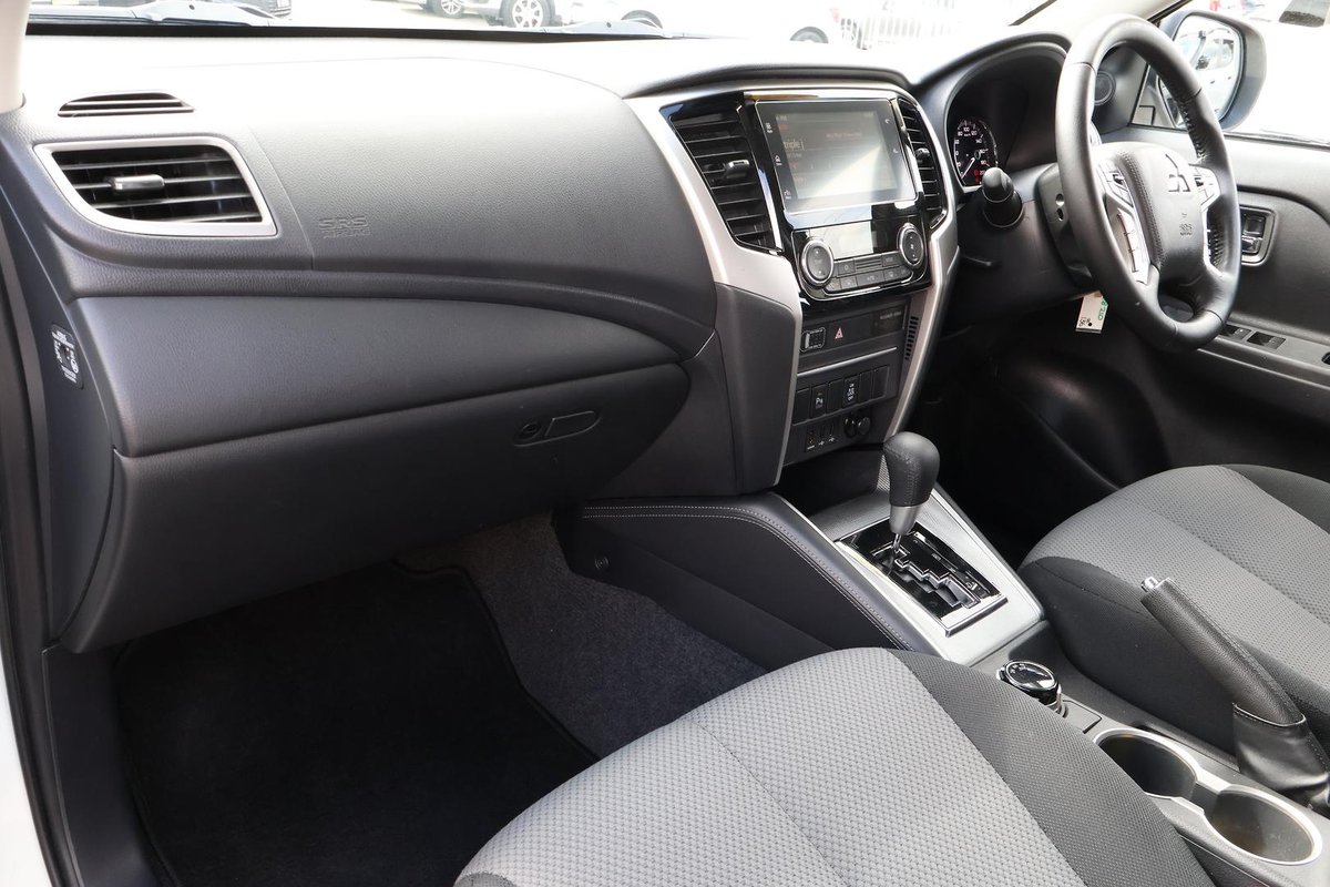 2023 Mitsubishi Triton GLX-R MR MY23 4X4 Dual Range image 25