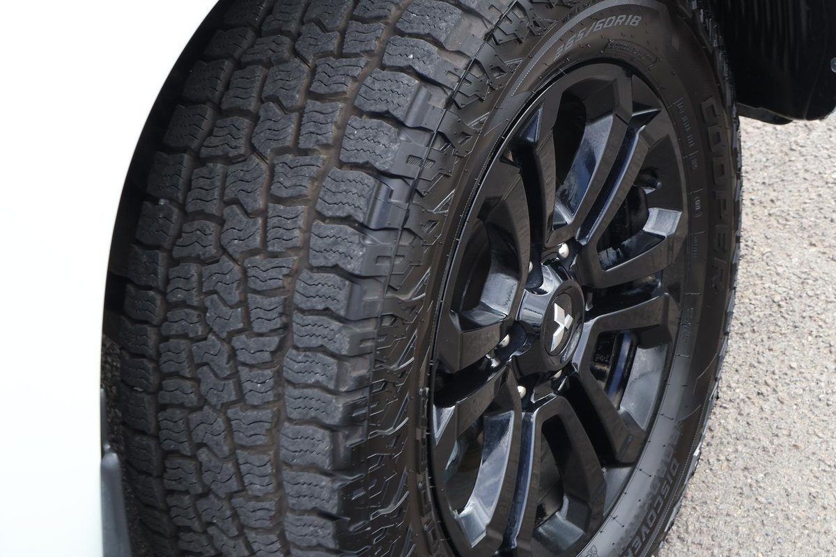 2023 Mitsubishi Triton GLX-R MR MY23 4X4 Dual Range image 29