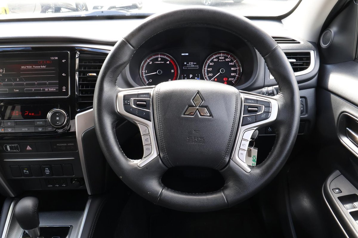 2023 Mitsubishi Triton GLX-R MR MY23 4X4 Dual Range image 9