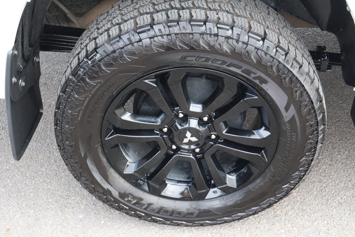 2023 Mitsubishi Triton GLX-R MR MY23 4X4 Dual Range image 28